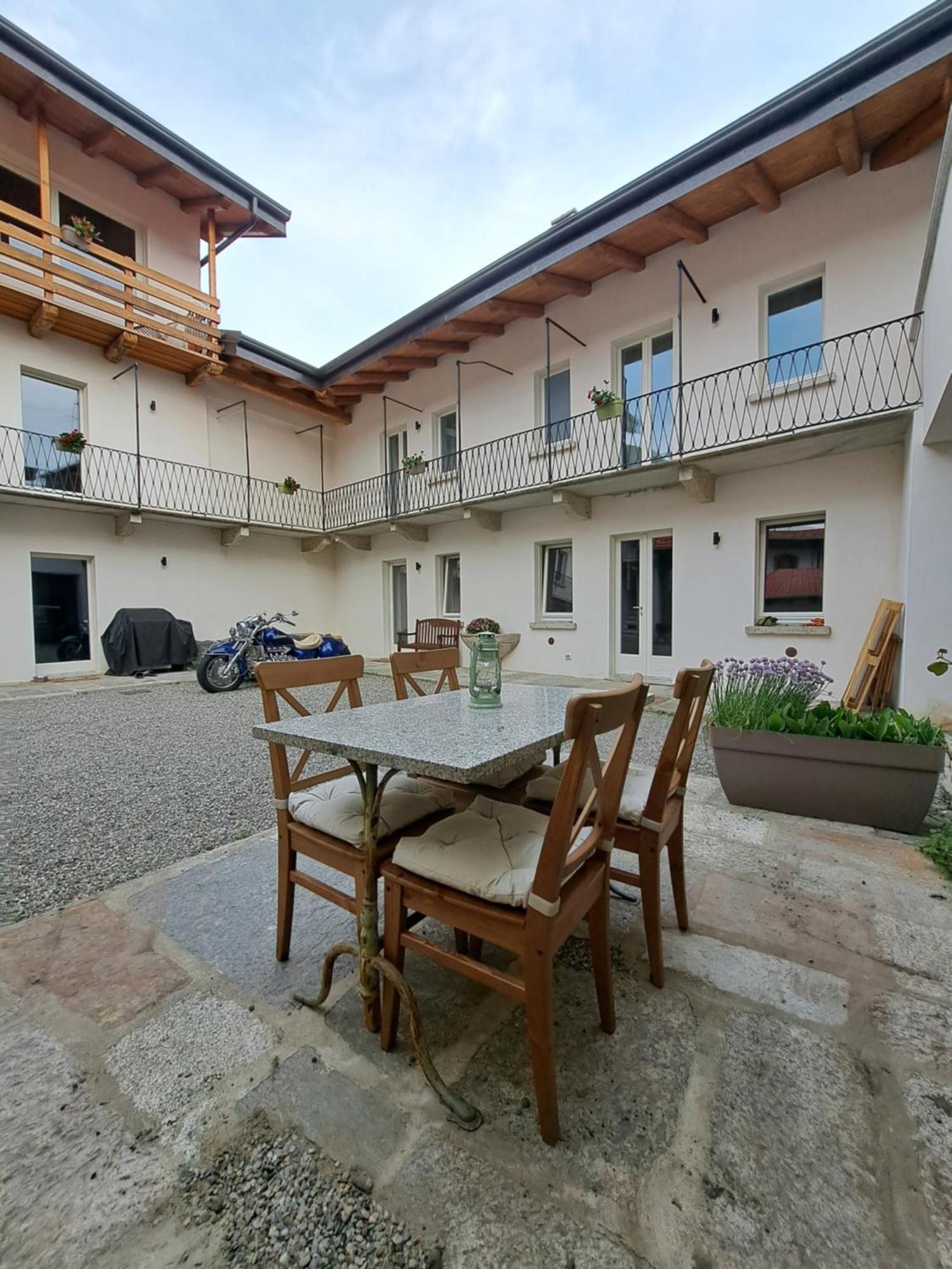 B&B Il Cortile Soriso Eksteriør billede